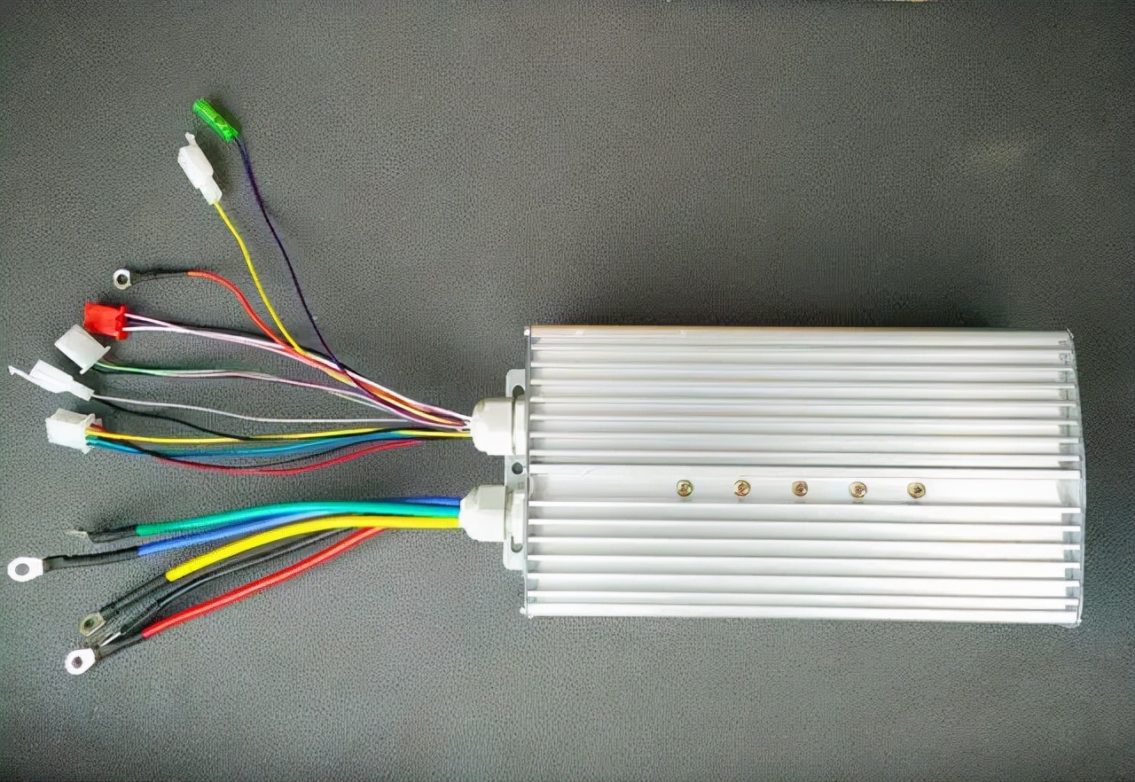 电动车大灯亮电机不转是什么原因,电动车仪表有电但电机不动