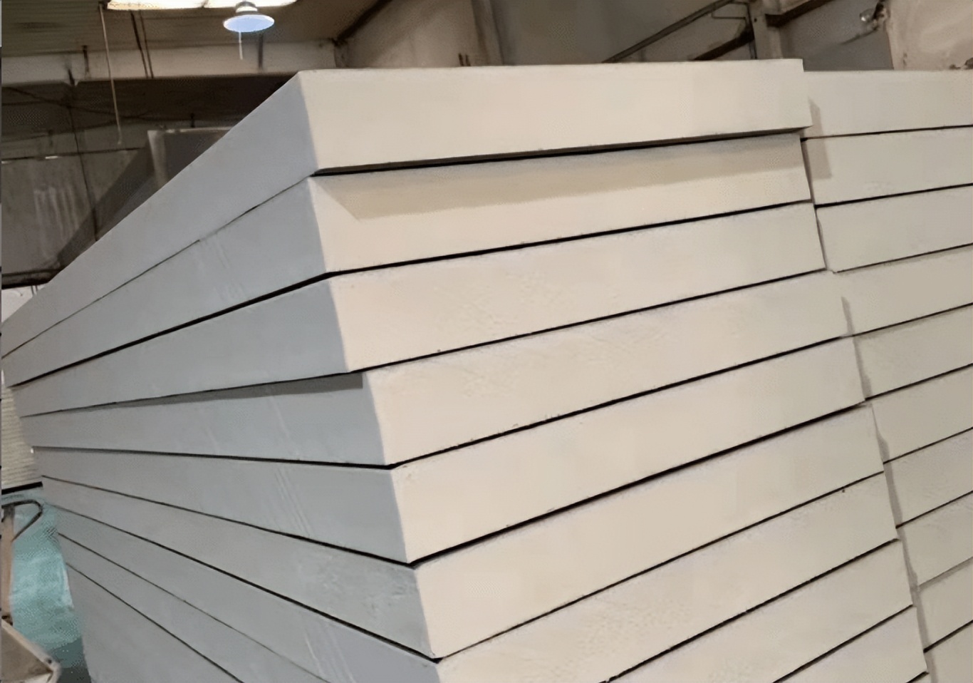 聚氨酯复合板是怎样生产的,质量好聚氨酯复合板规格