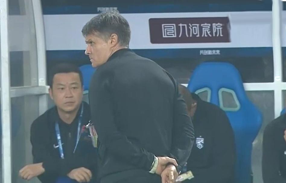 奇怪！中超“恒大二队”踢不出恒大霸气，媒体人：这是在做梦吗？