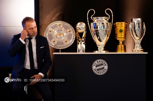 德国高中锋打法,德国格策夺冠制胜球