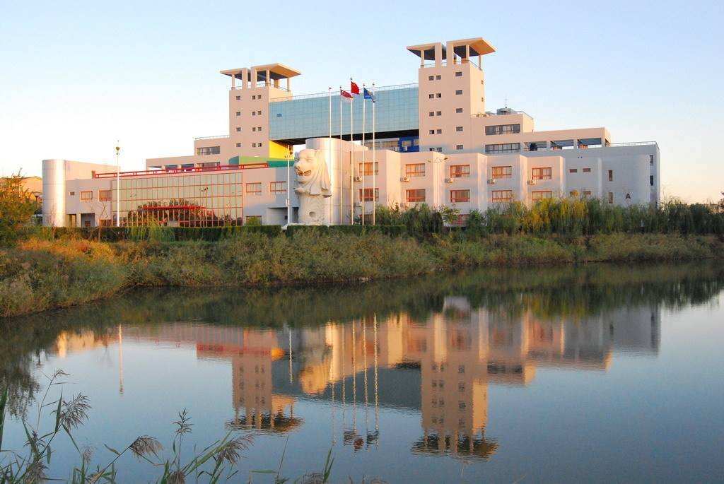 天津一高校校名被校友嫌弃，觉得听着像野鸡大学，还能改吗？