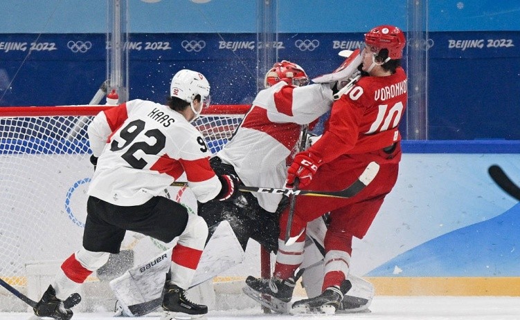 北京冬奥会互殴现场,冬奥会裁判被揍视频