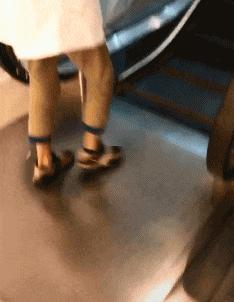 穿泳衣还可以穿内衣吗,穿泳衣和穿内衣有什么不同