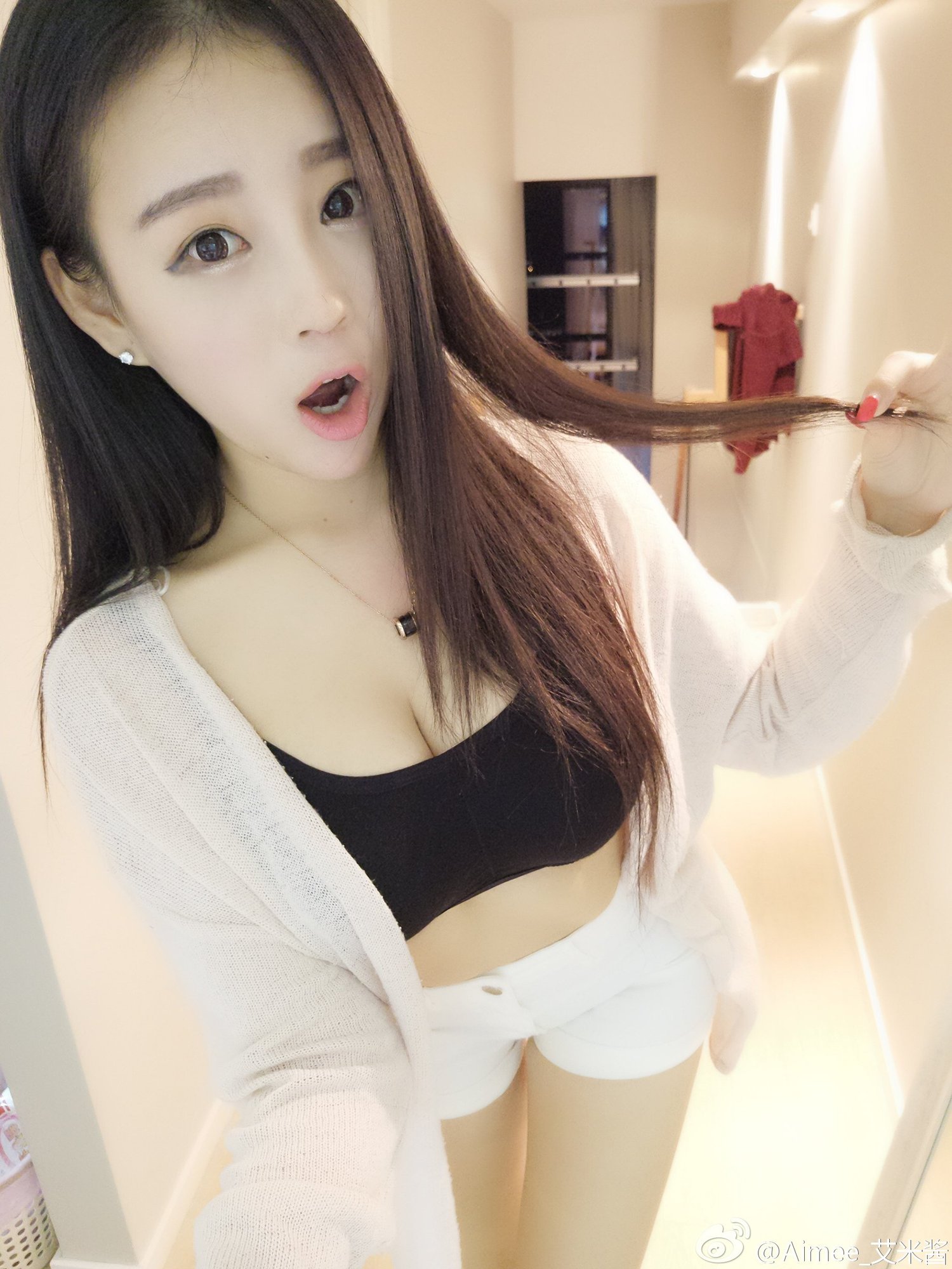 来自新春第二波美女的祝福，清凉性感小姐姐写真壁纸