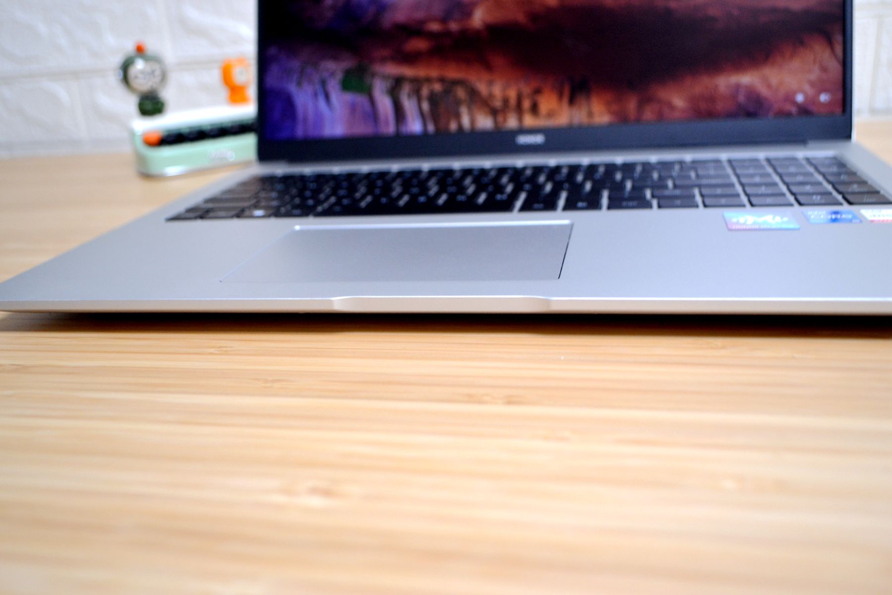 性能炸裂！16寸超窄边框+i5-12500H，荣耀MagicBookX16首发测评