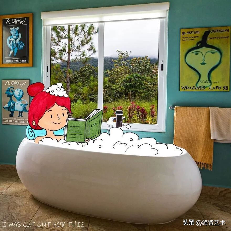 太甜蜜了，小情侣用卡通卡片人物，记录亲密旅行时刻