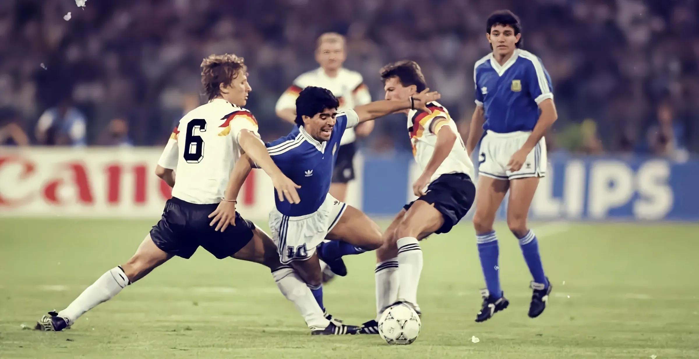 贝利马拉多纳梅西谁更厉害,贝利马拉多纳梅西三代球王同框