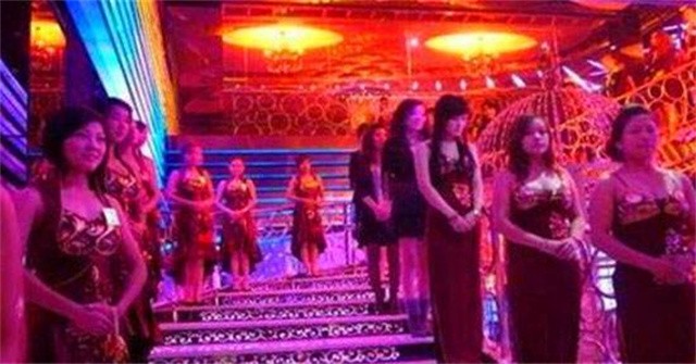 郑州皇家一号涉案警察,郑州皇家一号覆灭记片段