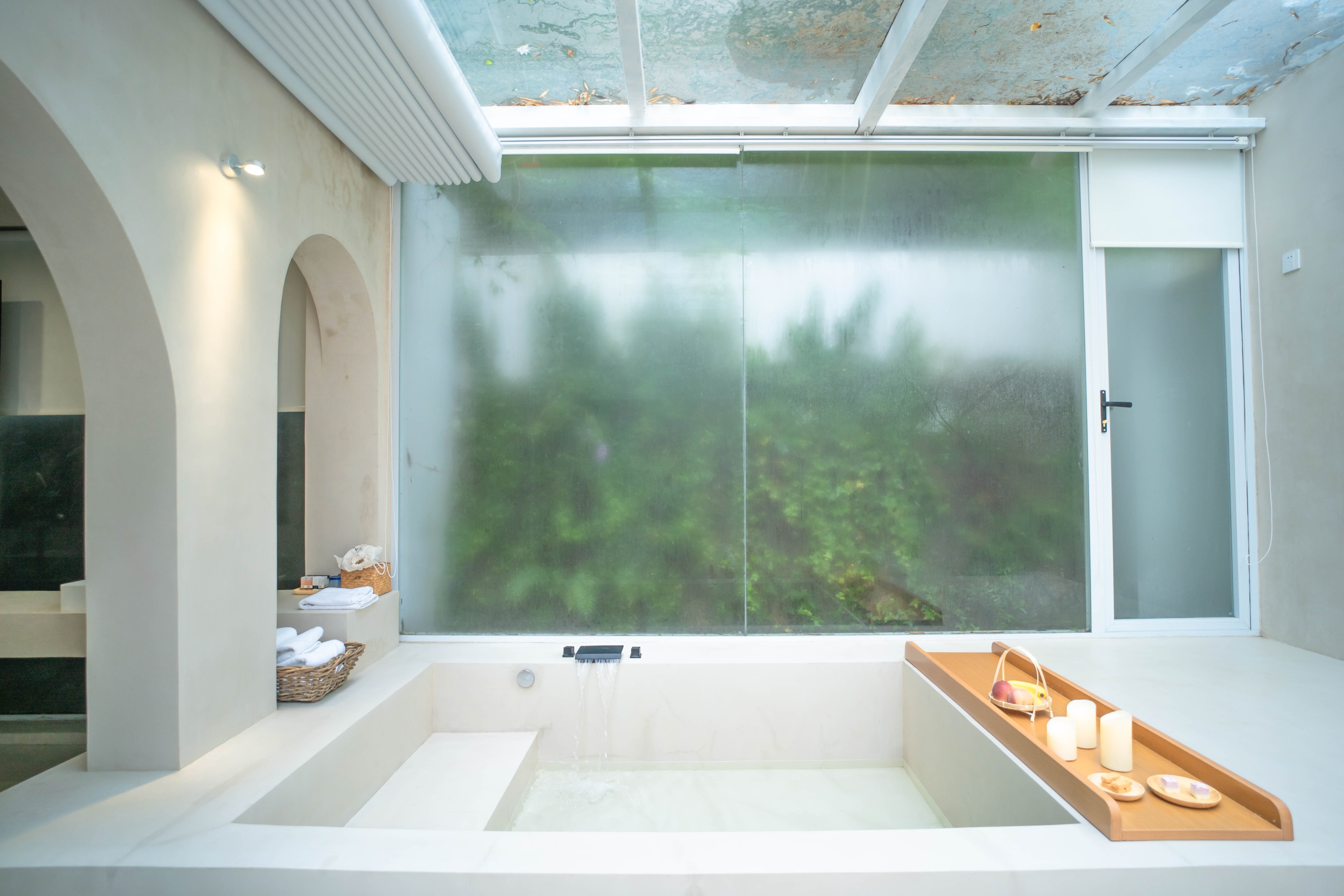 山林逸境私人温泉,在山林中泡温泉