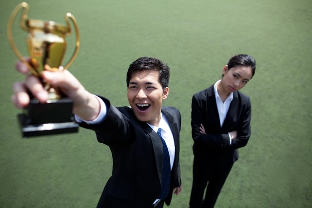 几个女学生能月入一万的兼职,兼职很靠谱的有哪些月入2000