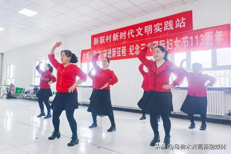 三八妇女节巾帼魅力绽芳华图片,情暖三八节巾帼绽芳华文章