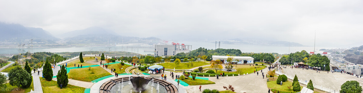 三峡大坝的简介,三峡大坝船闸视频