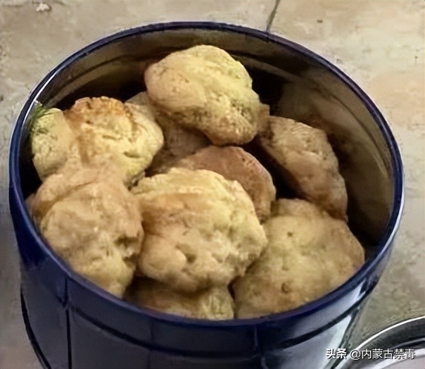 年味渐浓年临近年货咋置办,临近年关了买什么年货更火