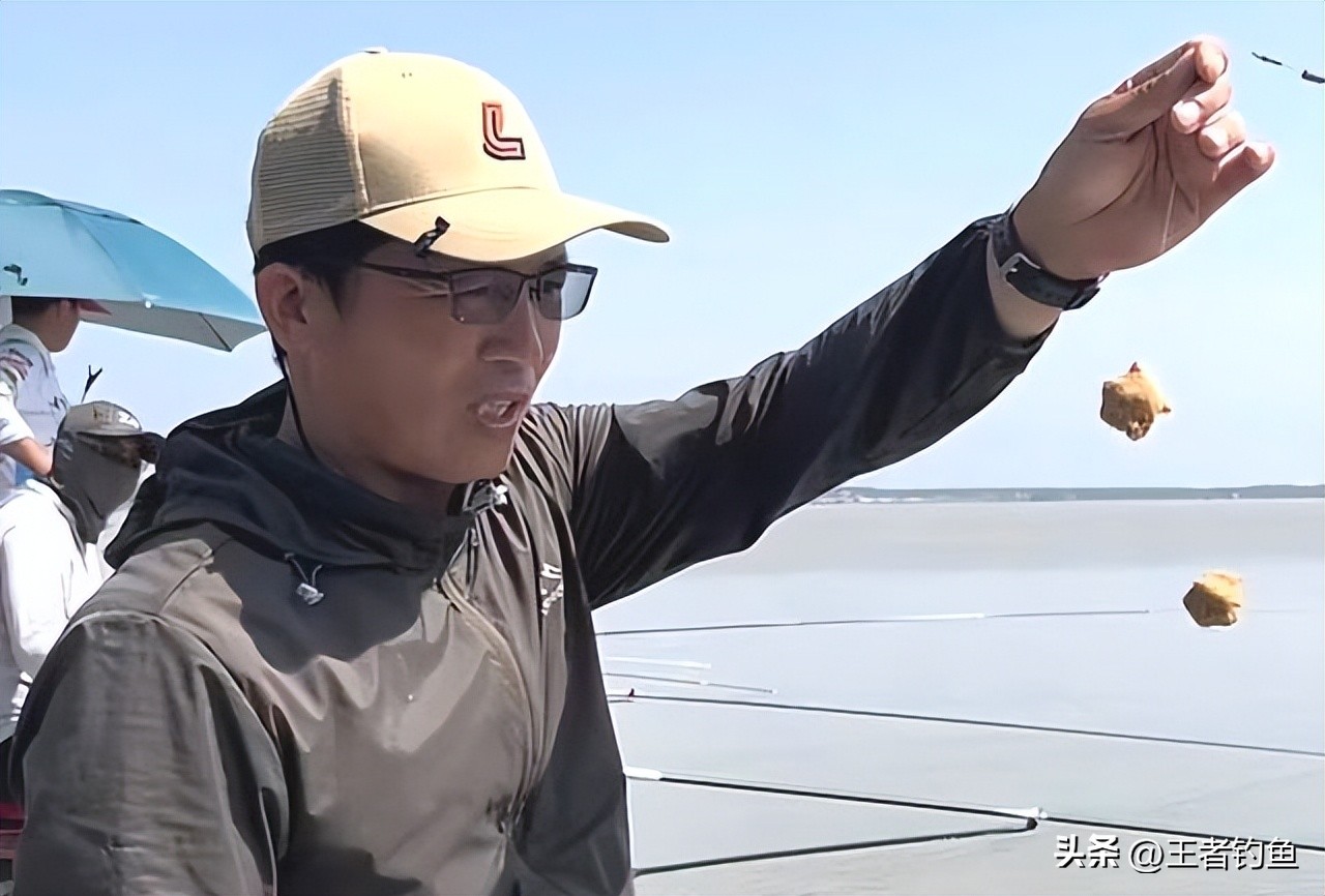 钓鱼界大咖邓刚现身万峰湖野钓赛,邓刚最多一次钓多少斤鱼