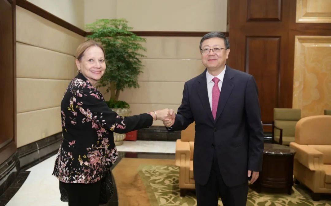 国外知名ceo扎堆来中国,为什么美国ceo在中国很受欢迎