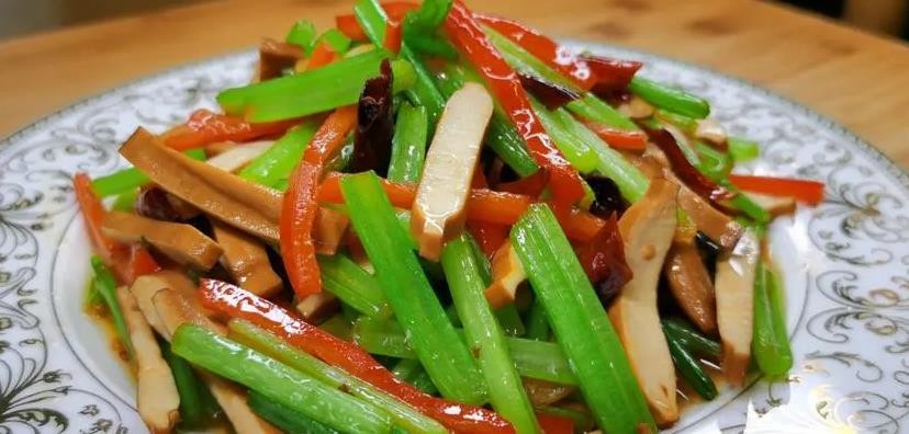 夏季适合老人的养生食物,夏季降火推荐14种食谱