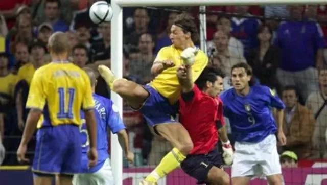 震惊足坛的十大球,震惊足坛的前十大奇迹