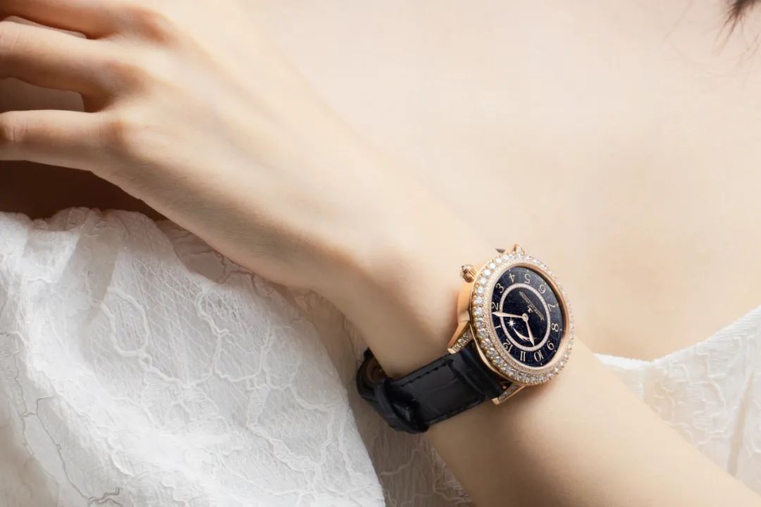 推荐一款很火的积家约会女士腕表,卡地亚和积家约会女表哪个好看