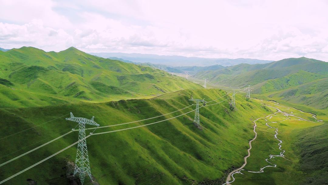 打造重大技术创新策源地,推进国有企业打造原创技术策源地