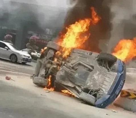 汽车碰撞出租车事故,广州宝马与出租车相撞后续