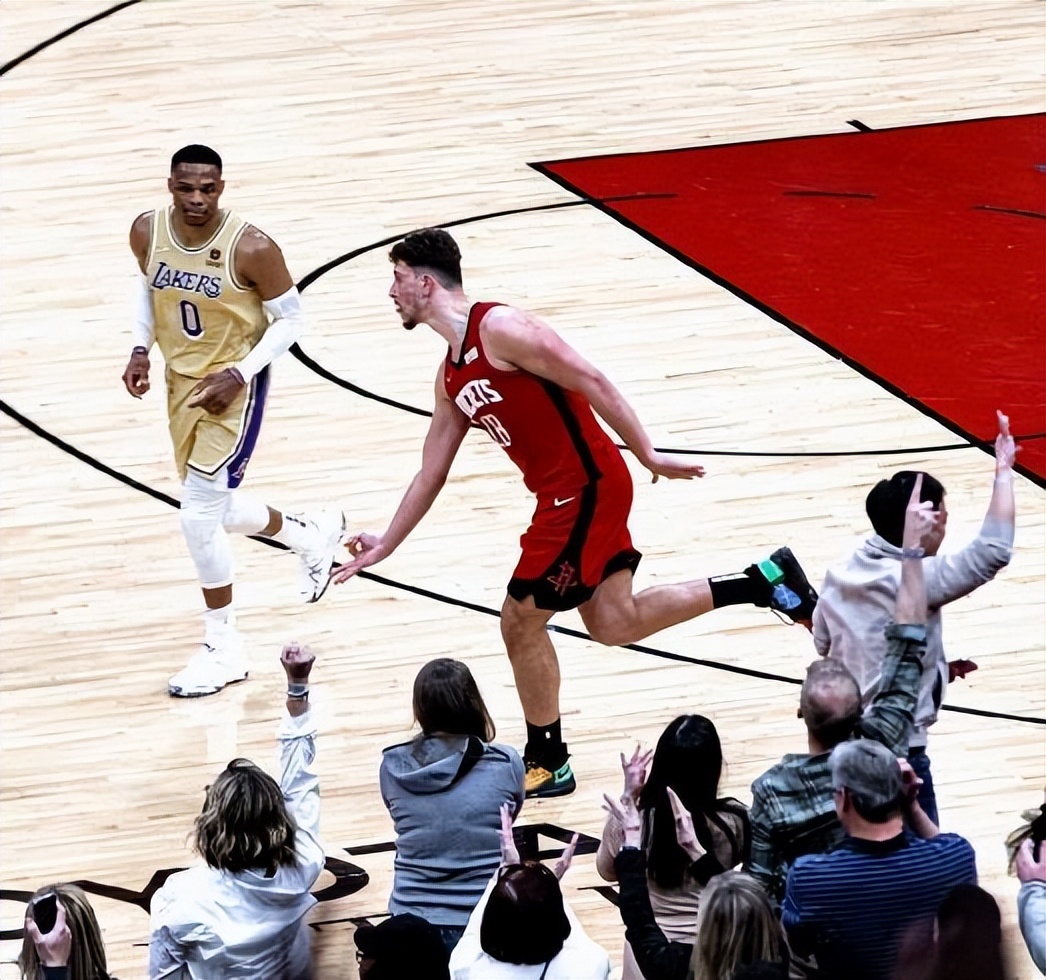 激将法的战术,火箭不敌快船塞拉斯的排兵布阵