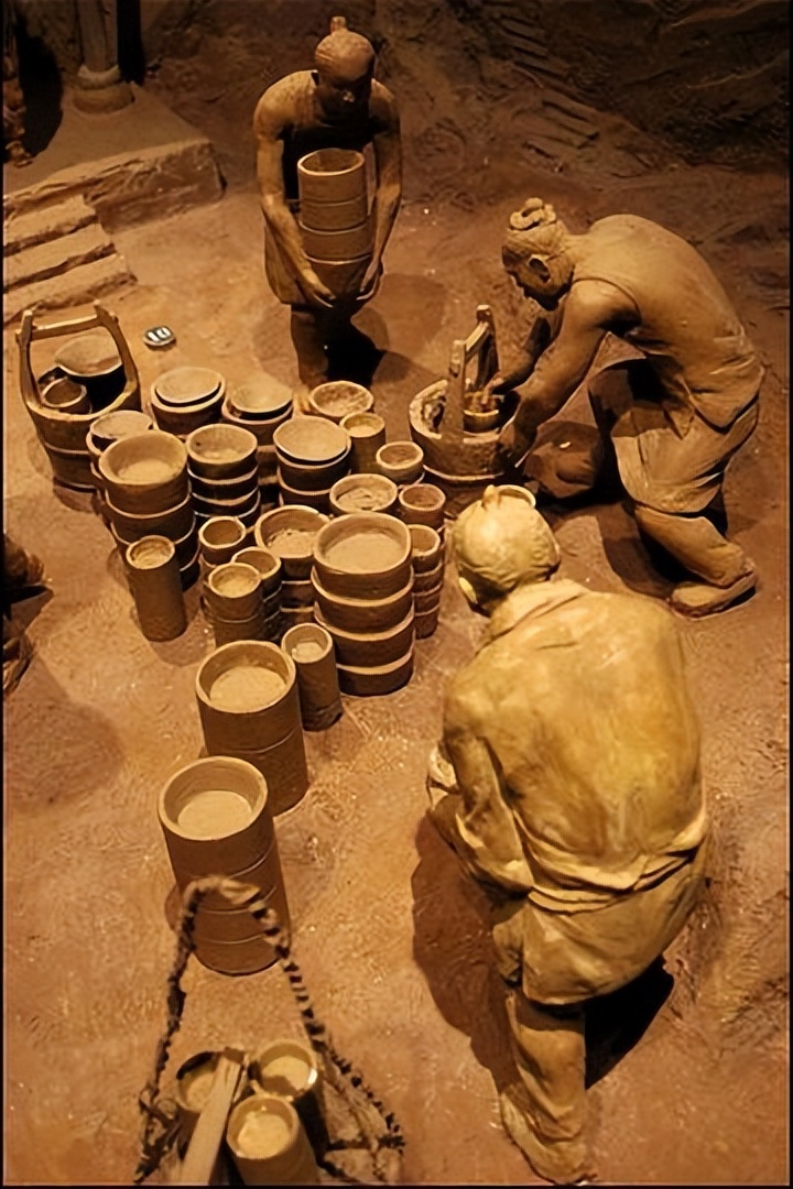 传统工艺传承视频大全,父辈传承传统工艺酿酒