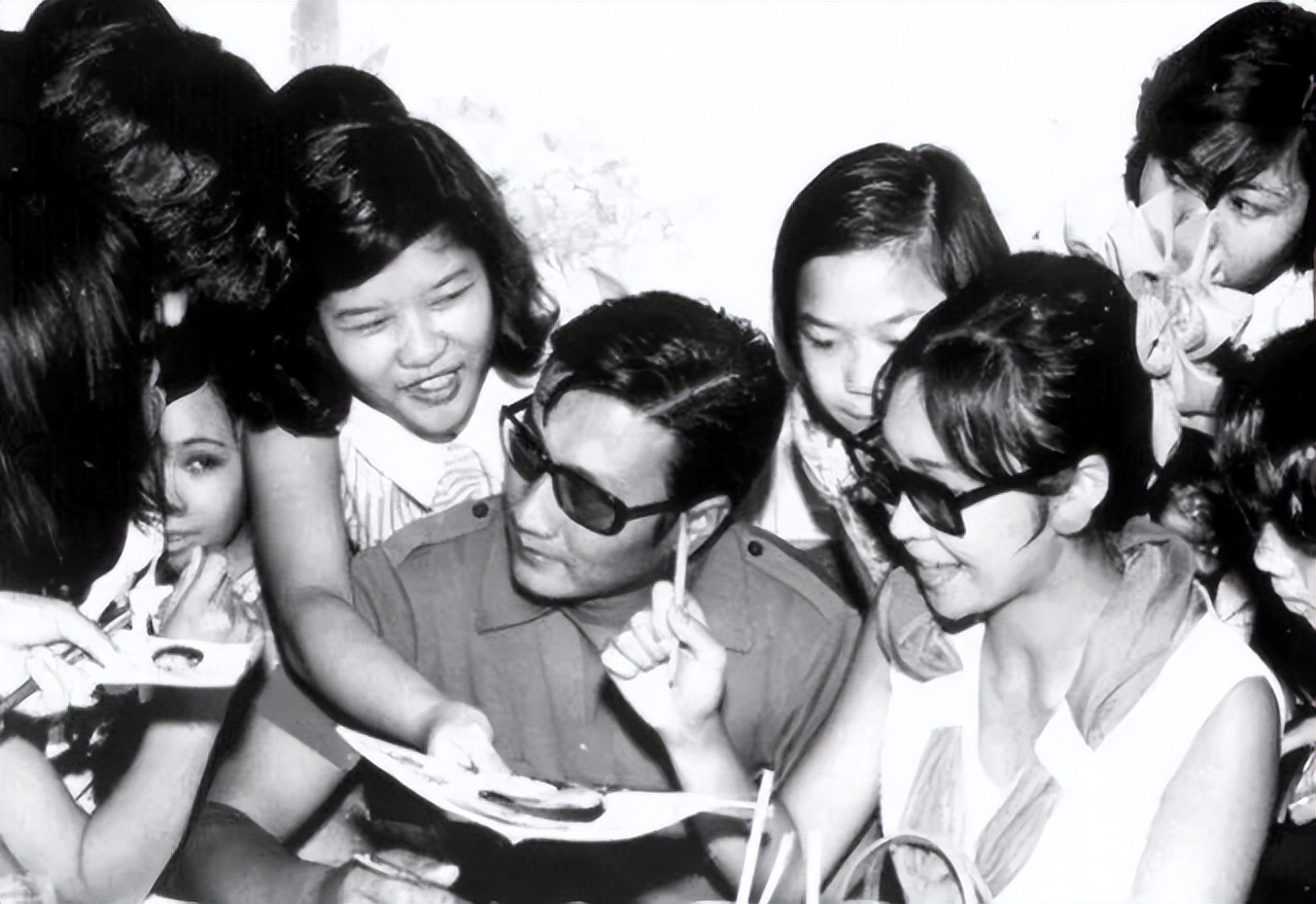 谢贤风流情史：38岁娶台湾第一玉女，43岁娶港姐冠军，69岁爷孙恋