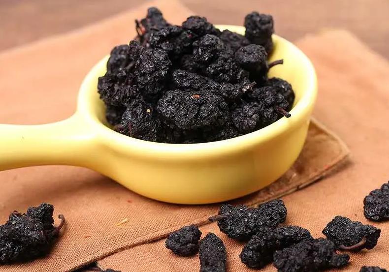 建议女人生活别太节俭,女人生活中少吃这些食物