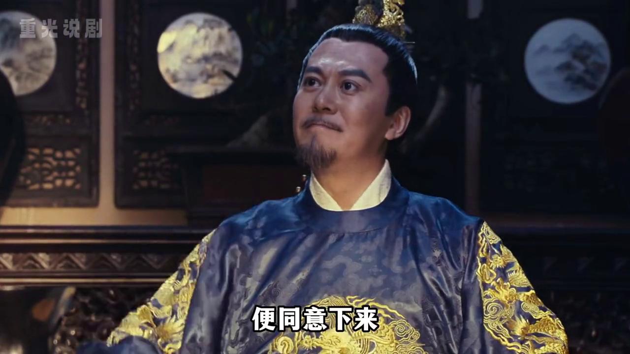 一个八旬老太的尿罐子，男人却迫不及待就把手伸进去。