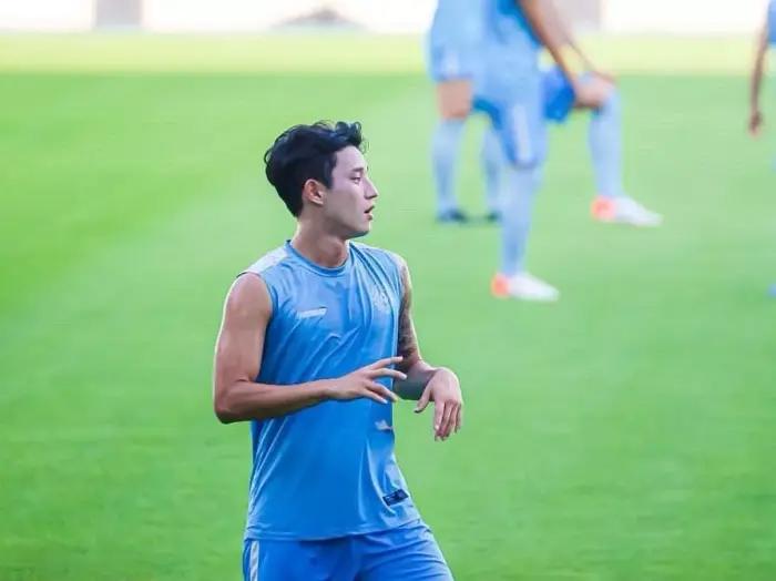 小狼狗腹肌全部视频,小狼狗的腹肌八块