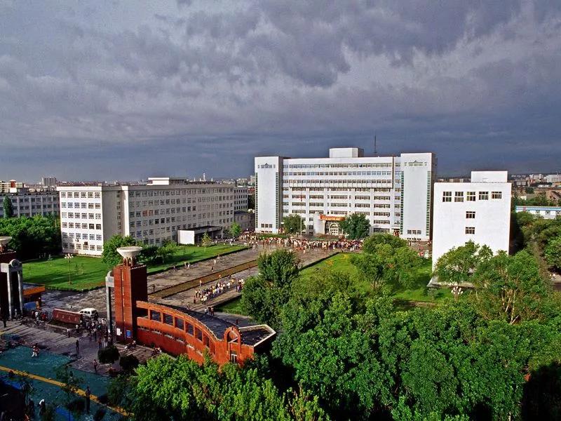 新疆大学跨越发展,新疆大学以青春之名