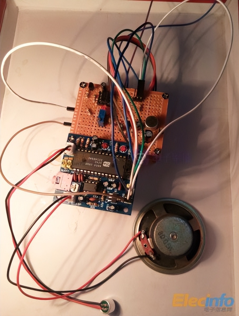 isd4004里面有51单片机吗,51单片机智能门铃仿真图