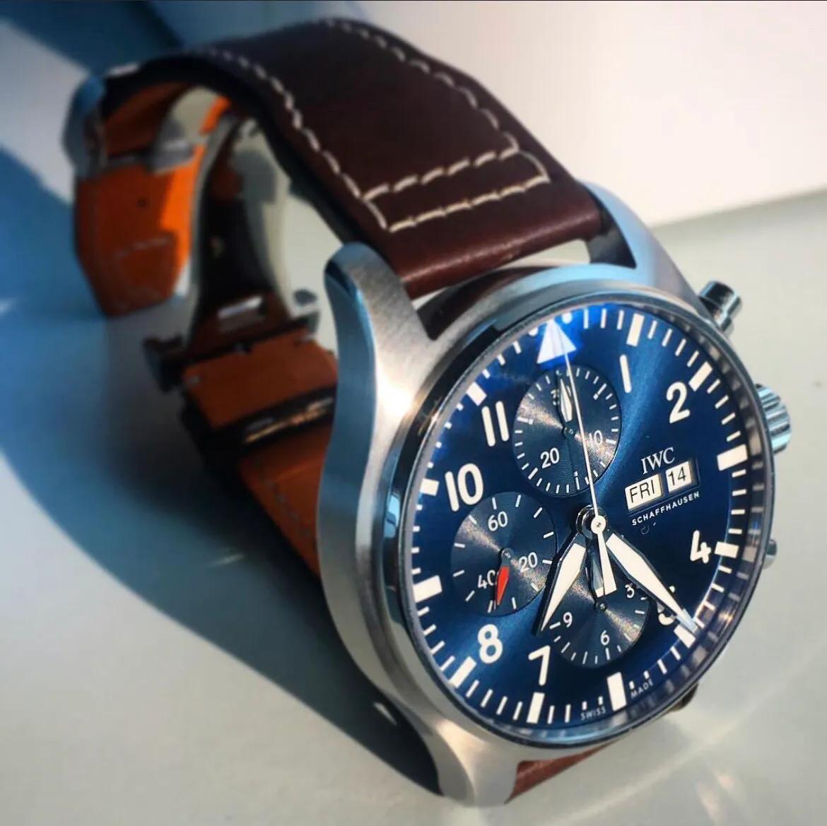 万国小王子选择黑色还是蓝色,小王子的经典童话