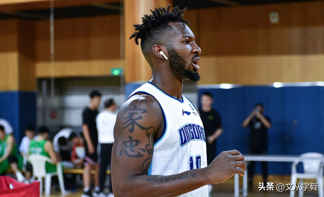 青岛男篮主场负新疆六连胜被终结,青岛男篮最新赛果比赛统计