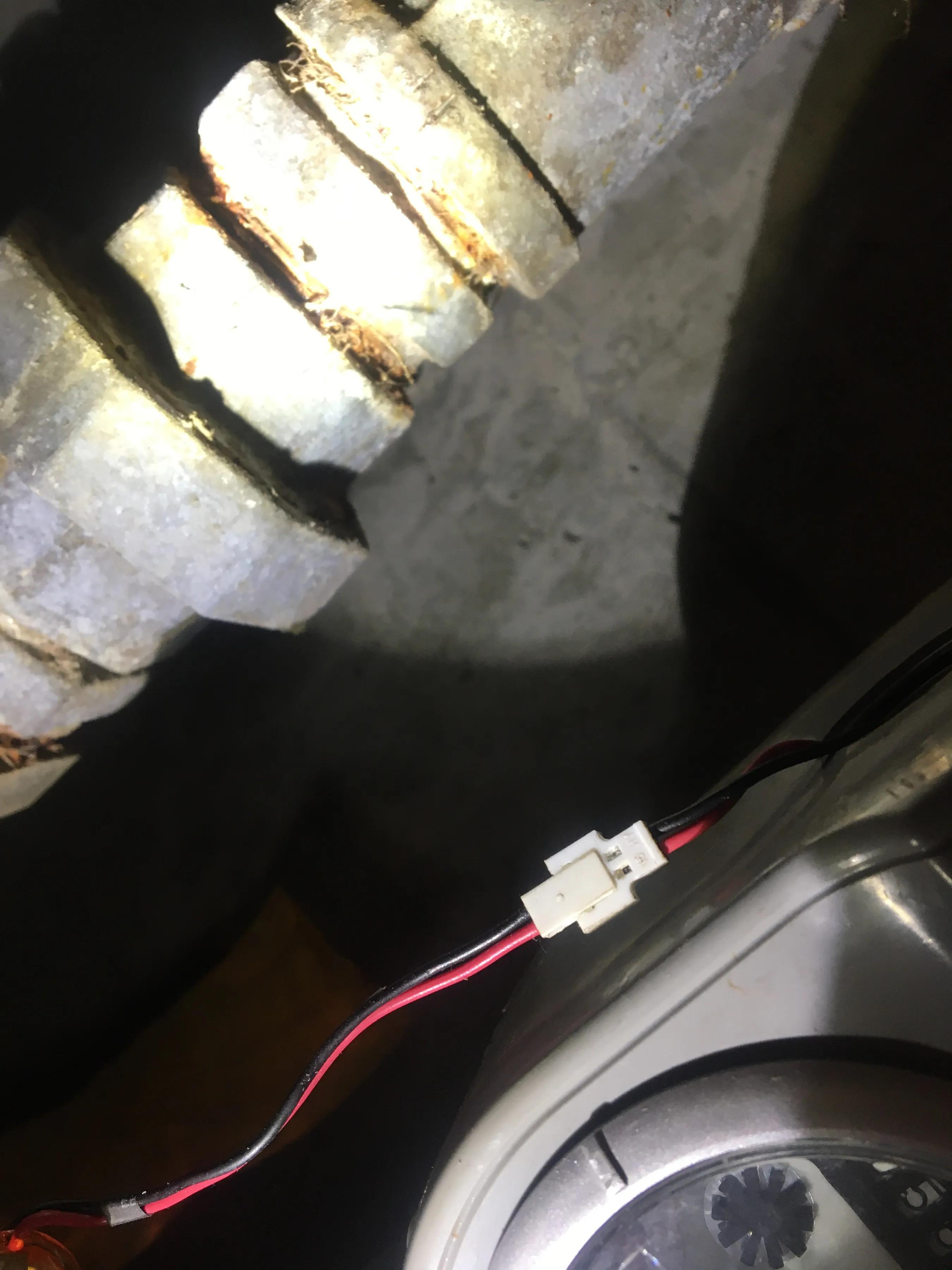 刷卡水表如何更换电池,新水表电池怎么换