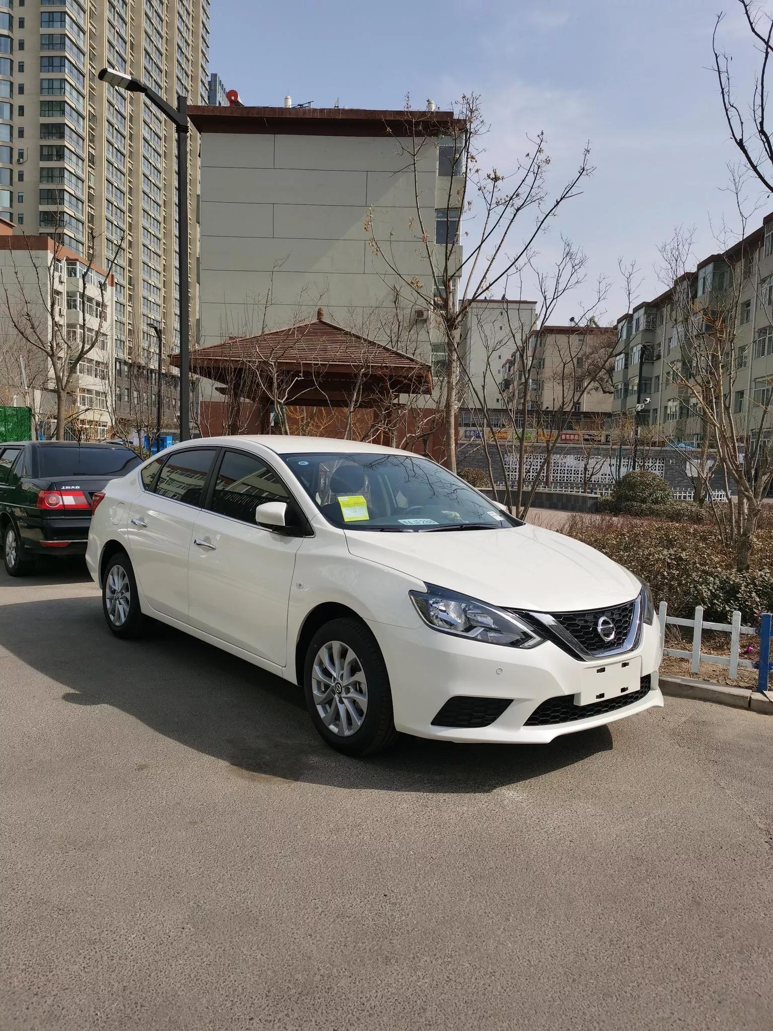 2022款经典轩逸豪华版买车送什么,轩逸2022款推荐哪个版本