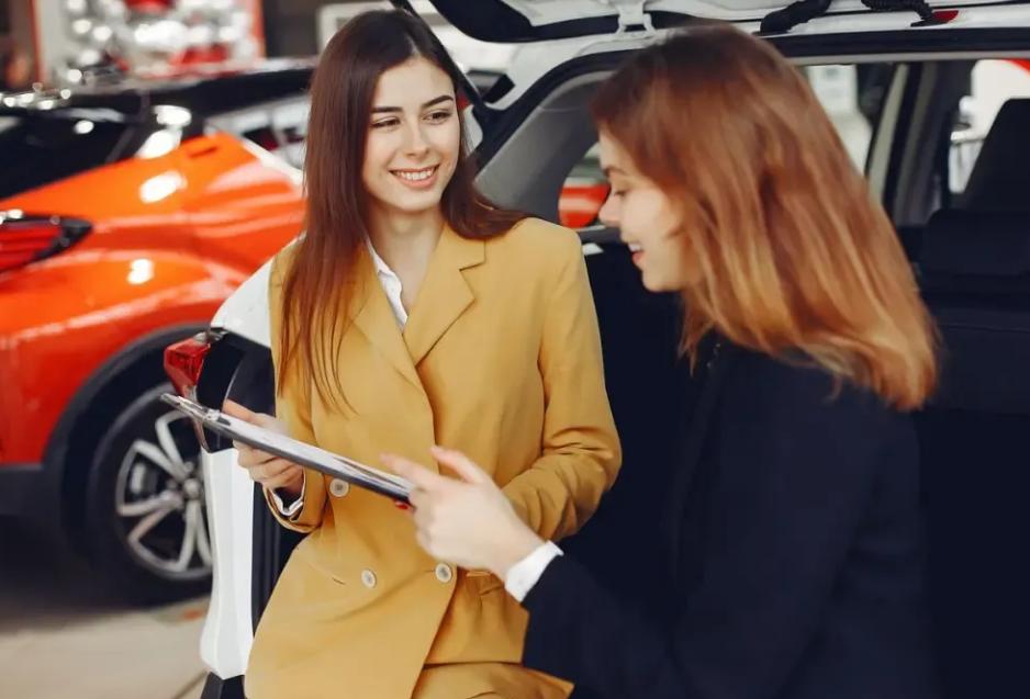 4s店买车流程和有哪些套路要注意,4s店最低价买车技巧