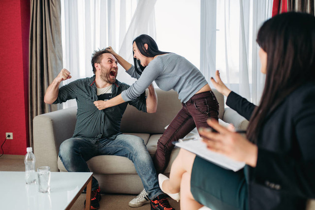 家庭交流导致的家庭惨剧,家庭矛盾引起悲剧