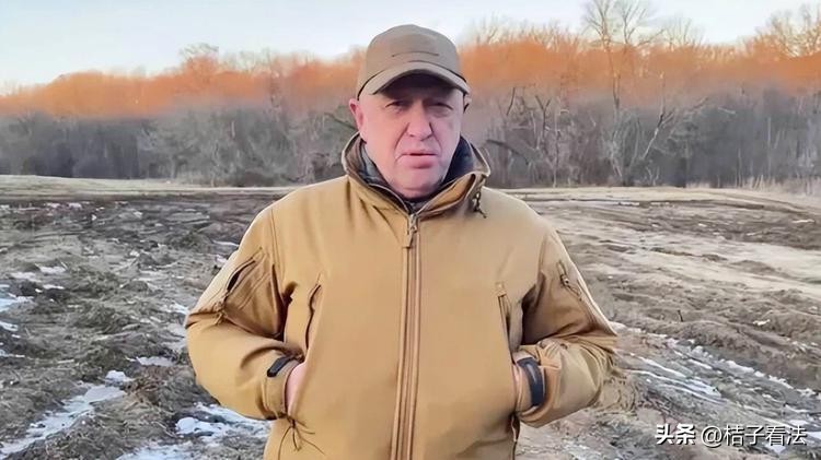 7月10日，美国投降！中国送上“大礼”，美专家：我们赶不上中国