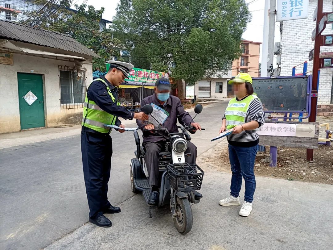 在柳州电动车上什么牌是正规的,柳州电车牌照怎么区分真假