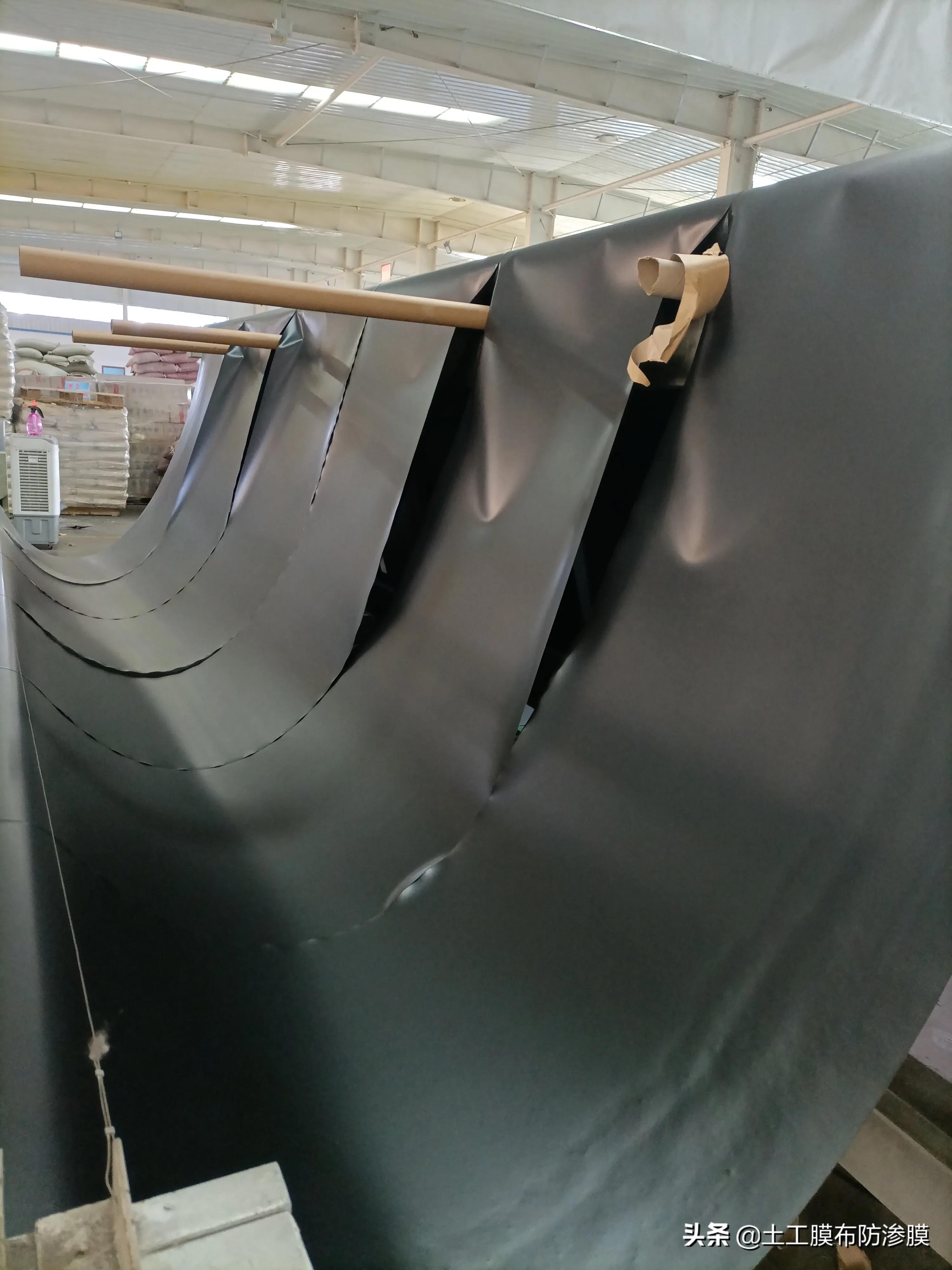 土工布复合膜多少钱一平,土工膜土工布复合膜