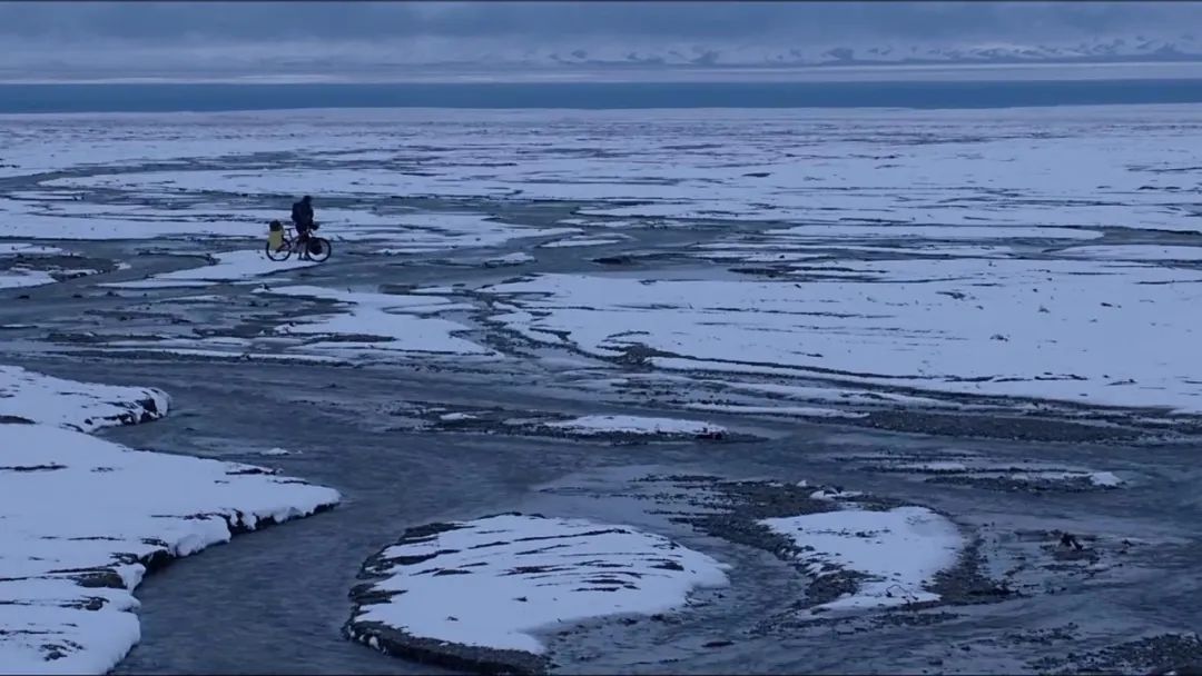 读《北方的空地》：人生才是探险，出世入世，不过一个转身