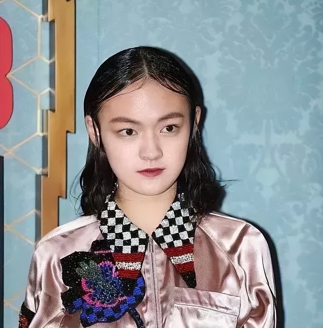 头大脸大女人适合贝雷帽吗,头小脸大的女生适合什么发型