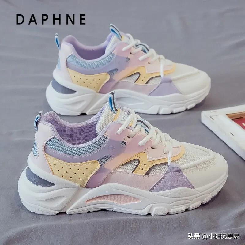 达芙妮和卓诗尼的鞋子哪家好,女款四季鞋品牌达芙妮