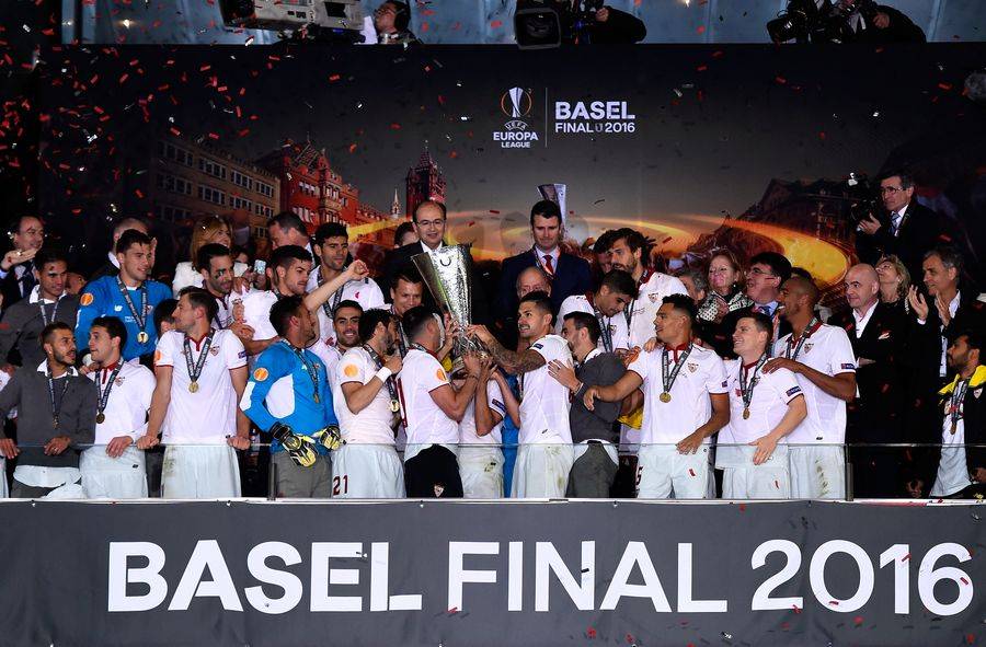 曼联单赛季输球纪录,曼联爆冷平局主帅