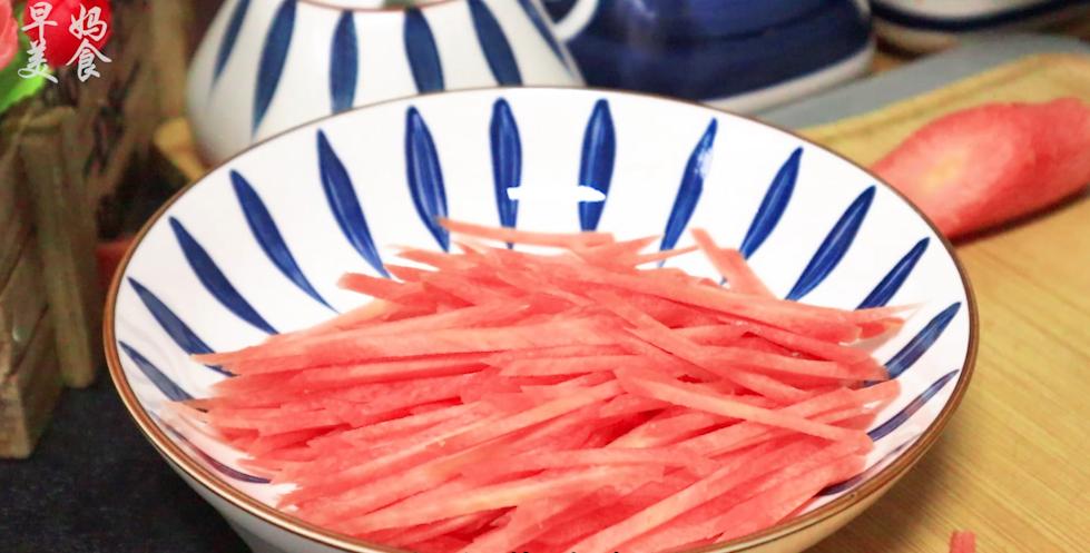 二次感染来袭，建议中老年人：少吃猪肉羊肉，多吃5样，助力恢复