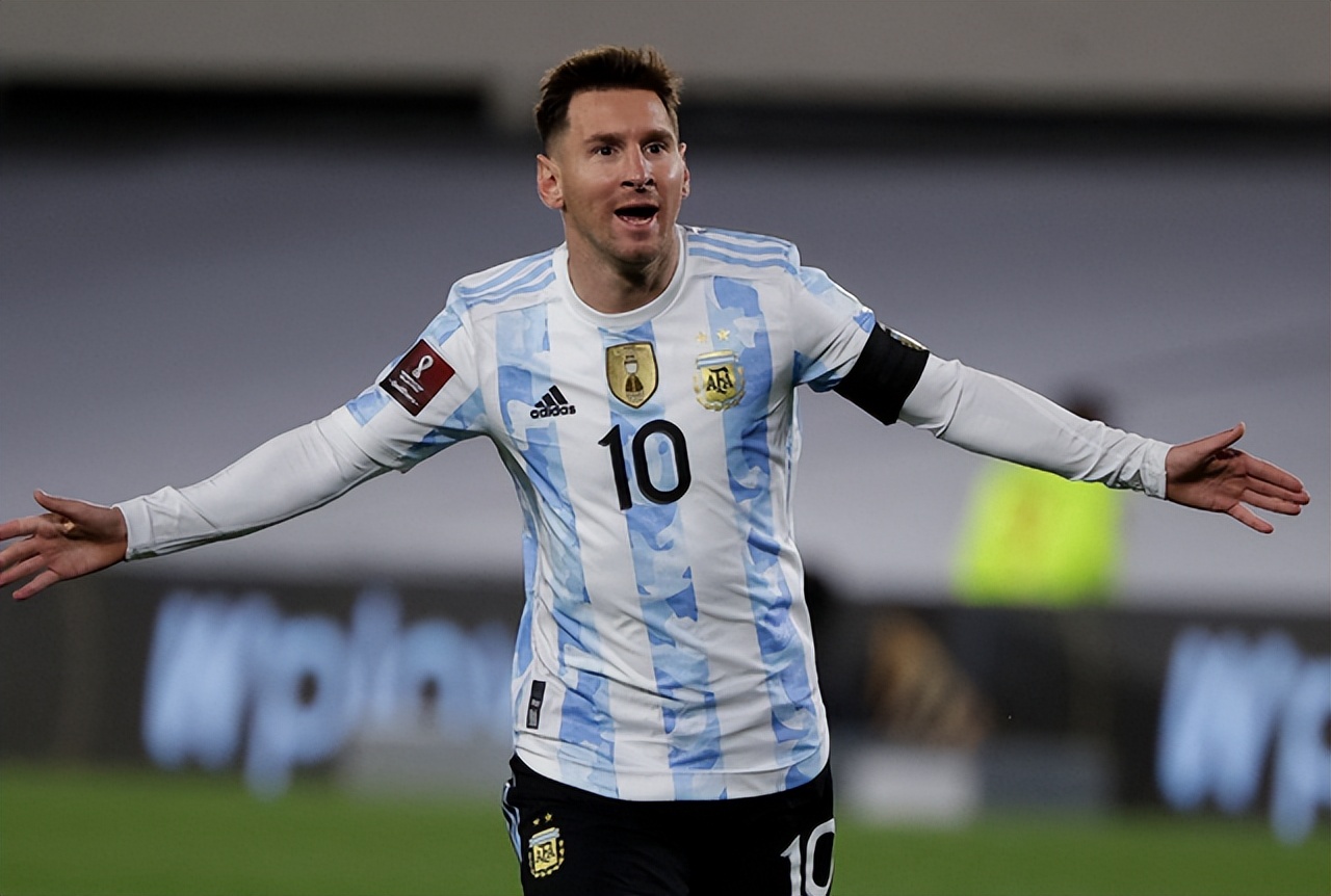 绝了！智利模特公开与C罗闺房秘事：有视频！阿根廷10号暗指梅西