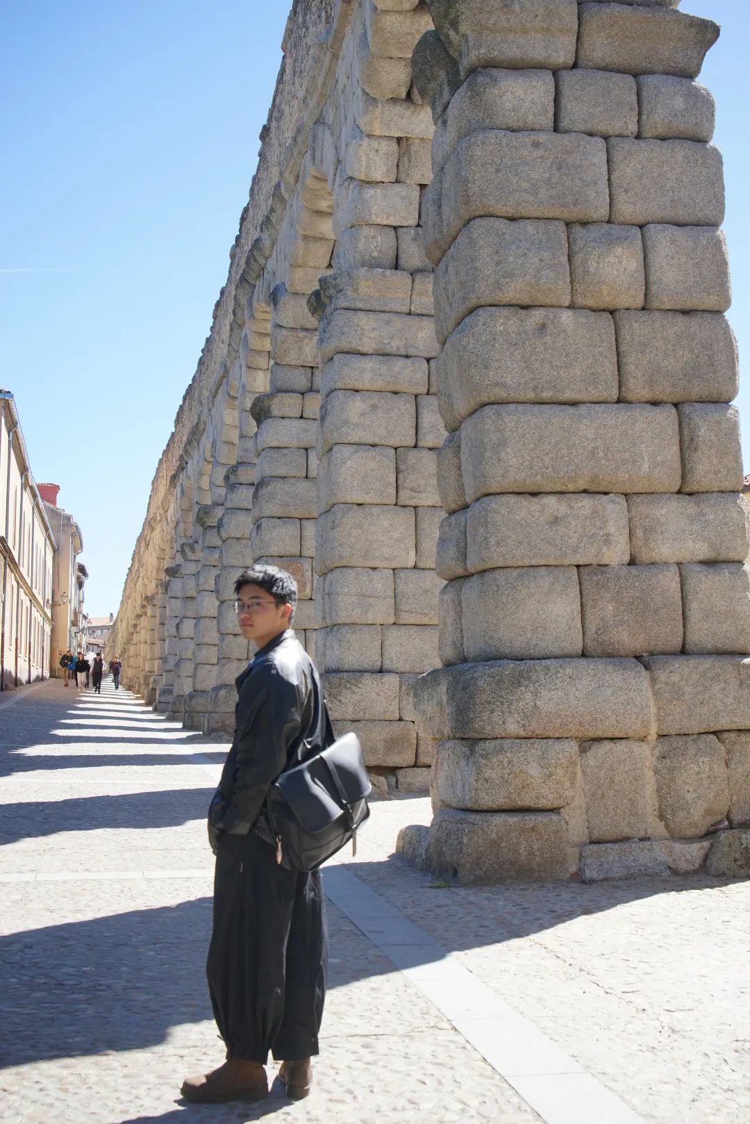 如果你认识建筑系幸周澜屹……