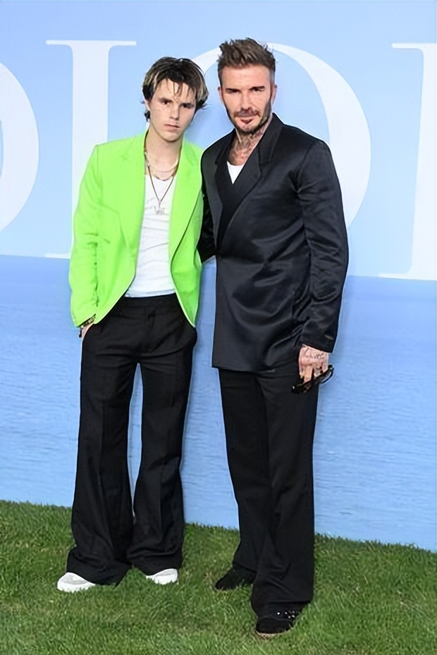 贝克汉姆47米,贝克汉姆小7多大