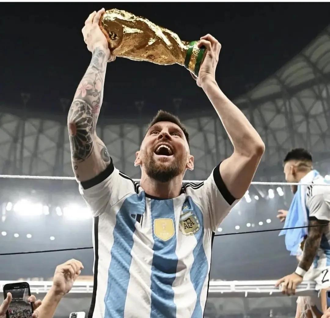 足球之神梅西球服多少号,足球之神梅西竟然这么容易被激怒